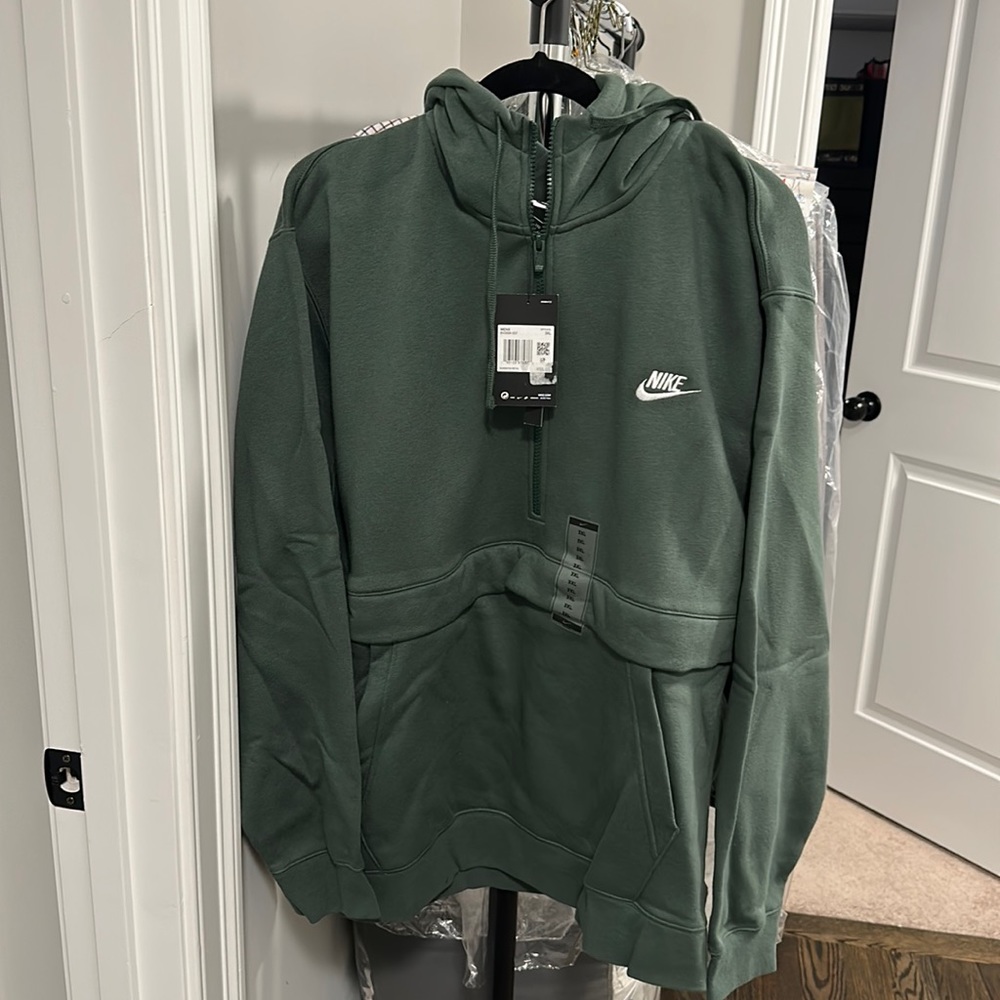 Nike men’s 3/4 zip up hoodie